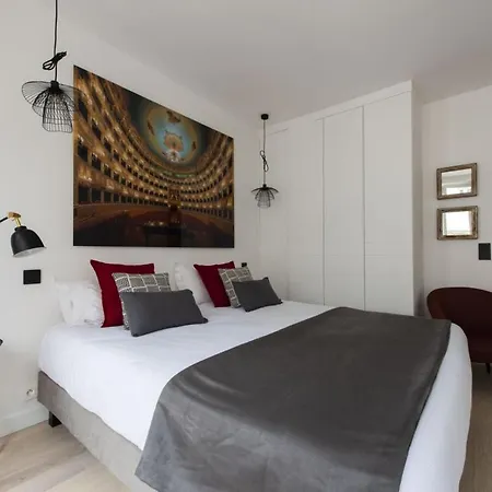 Voyageur Sans Bagage * Paris